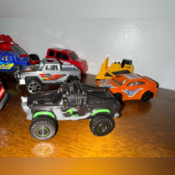 Assorted Toddler Toy Cars Set -‎ Red, Blue, Silver, Orange - Picture 2 of 7